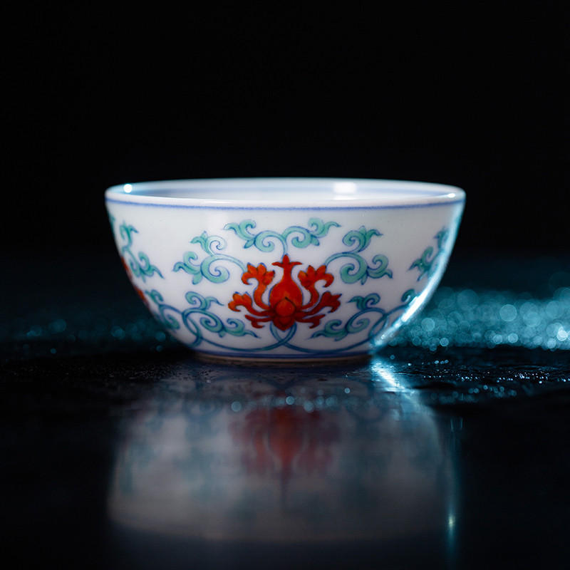 忍冬红绿彩杯